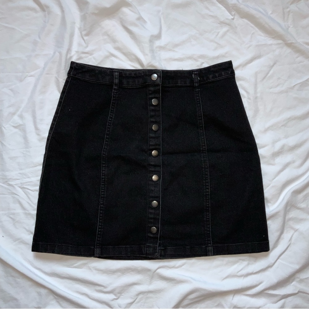 Forever 21 button up skirt (NWOT)